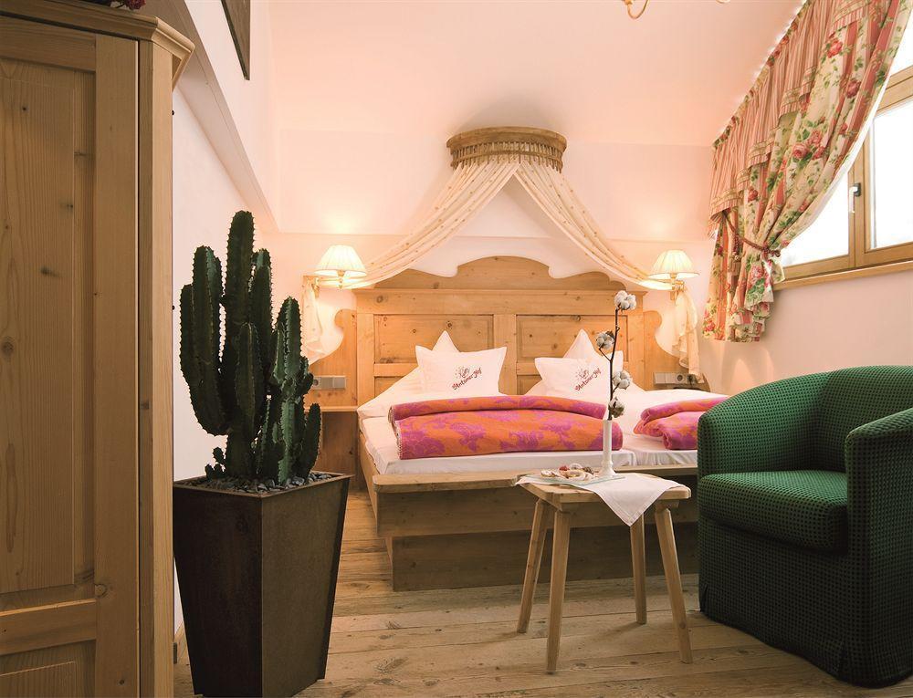 Raffl'S St. Antoner Hof Hotel Sankt Anton am Arlberg Bagian luar foto