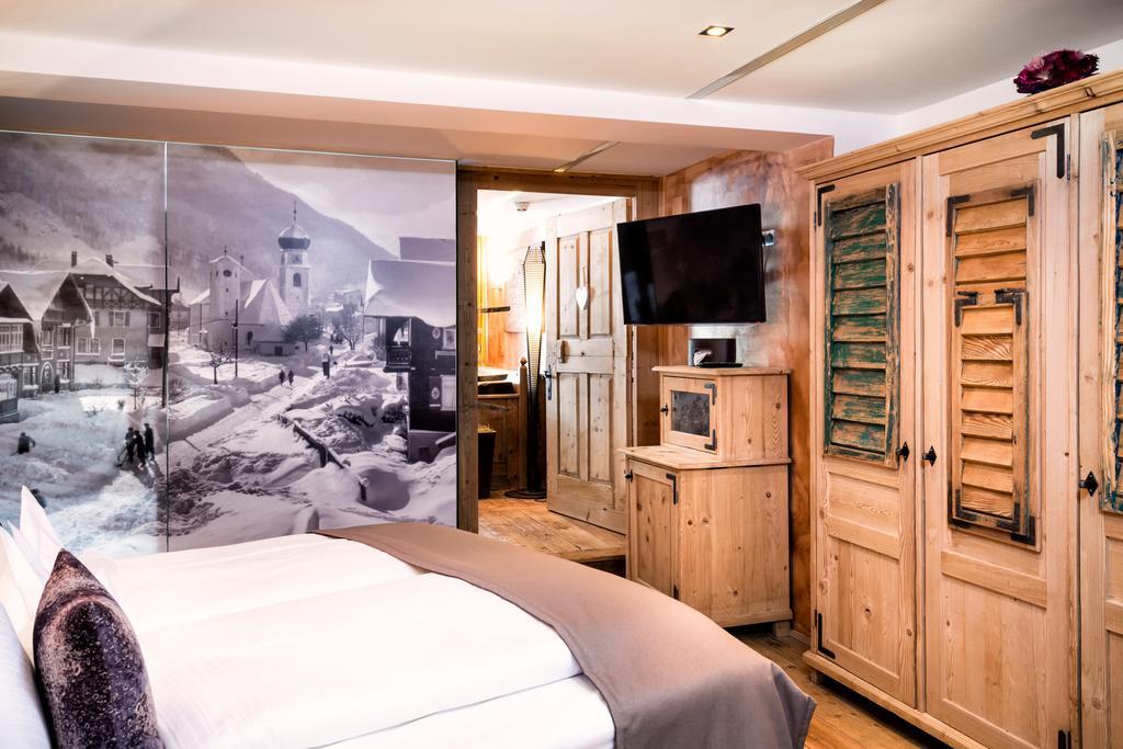 Raffl'S St. Antoner Hof Hotel Sankt Anton am Arlberg Bagian luar foto