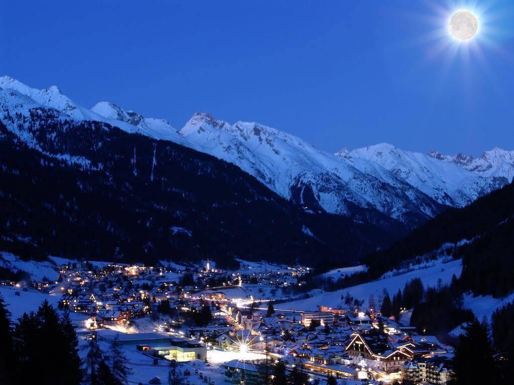 Raffl'S St. Antoner Hof Hotel Sankt Anton am Arlberg Bagian luar foto